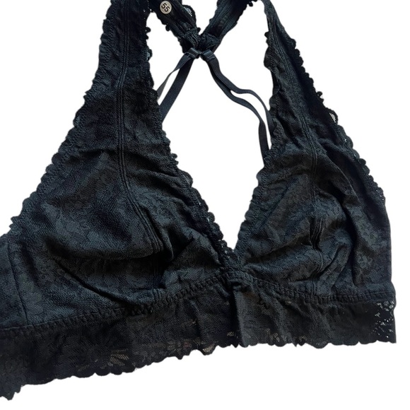 Victoria’s Secret Push-Up Sports Bra – Black – Size Large! - Picture 2 of 9